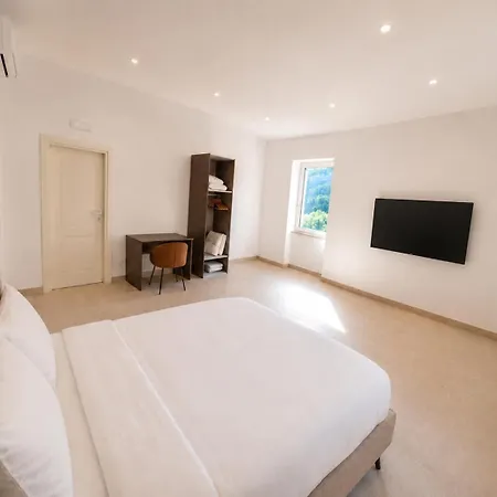 Maison Mazzini بيت ضيافة 3*